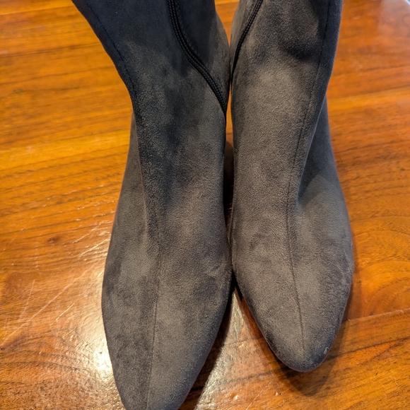 McNeil Women's Gray Ankle Boots - Picture 1 of 4